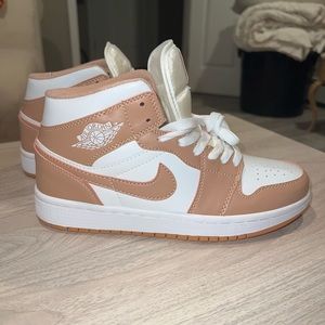 Air Jordan replicas - tan